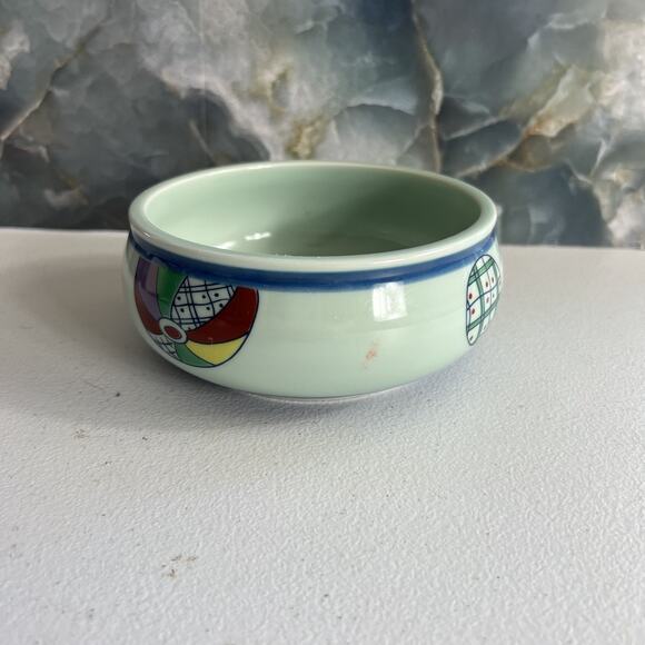 Asian Ceramic Bowl 5" Beach Ball Hand Painted & Signed - Picture 3 of 10